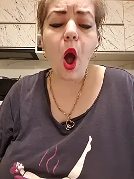 Snapshot of cindybbwsquirt chatting on February 2025 09:45:02 AM cindybbwsquirt online show from February 2025 09:45:02 AM