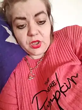 Snapshot of cindybbwsquirt chatting on March 2025 12:04:02 PM cindybbwsquirt online show from March 2025 12:04:02 PM