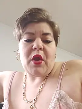 Snapshot of cindybbwsquirt chatting on October 2025 05:43:02 AM cindybbwsquirt online show from October 2025 05:43:02 AM
