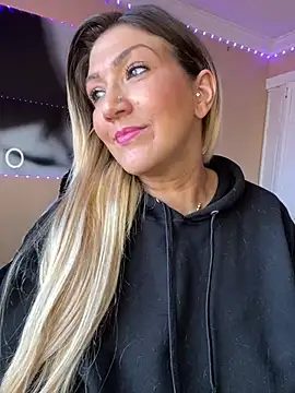 LittleMissEeve online show from February 2025 04:32:01 PM