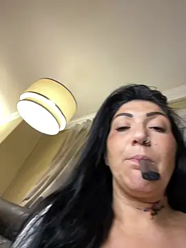 Snapshot of LittleMissEeve chatting on July 2026 02:47:01 AM LittleMissEeve online show from July 2026 02:47:01 AM