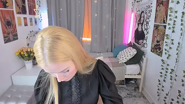 Laly Peach online show from November 2025 11:41:01 AM