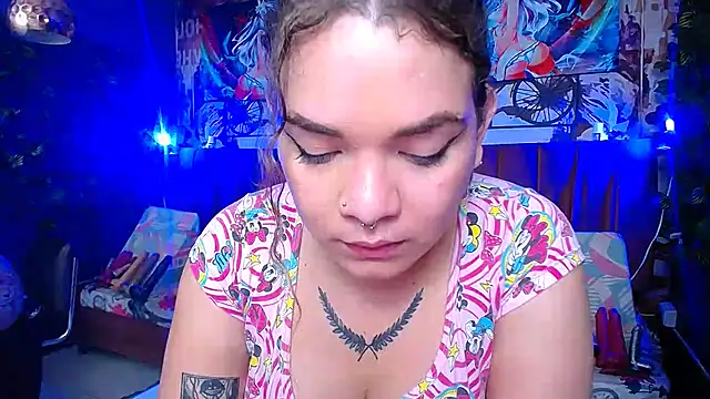 Snapshot of ShantalBlonde chatting on February 2025 01:51:02 PM ShantalBlonde online show from February 2025 01:51:02 PM