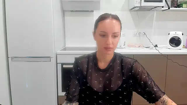 Snapshot of Your_Masha chatting on June 2026 06:42:02 AM Your Masha online show from June 2026 06:42:02 AM