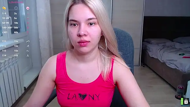Lana  Nova online show from September 2025 05:18:02 AM