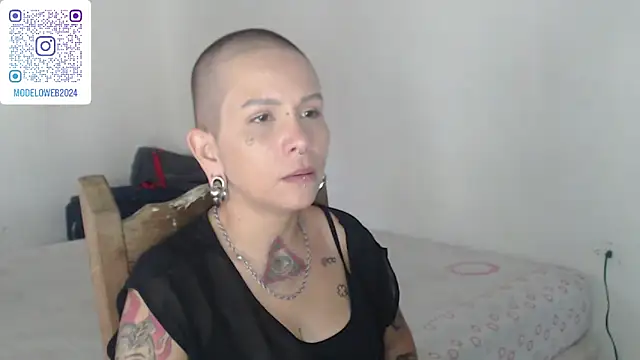 moon cat85 online show from January 2025 09:22:01 PM