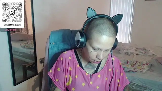 moon cat85 online show from March 2025 02:29:02 PM