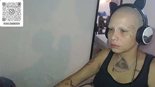 moon cat85 online show from March 2025 10:24:01 PM