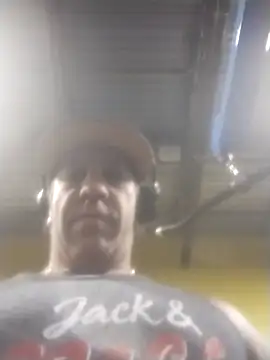 trucker1979 online show from November 2025 09:52:02 AM