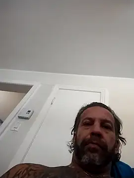 trucker1979 online show from January 2026 05:49:02 PM