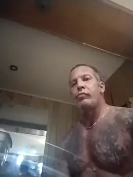 trucker1979 online show from May 2026 07:53:01 PM