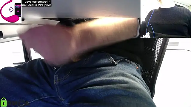 Snapshot of pliko chatting on December 2024 10:50:01 AM pliko online show from December 2024 10:50:01 AM