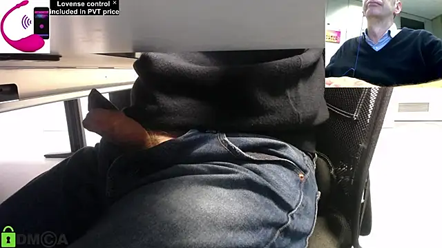 Snapshot of pliko chatting on February 2025 02:26:01 PM pliko online show from February 2025 02:26:01 PM