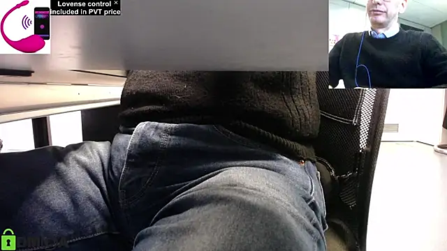 Snapshot of pliko chatting on February 2025 09:43:02 AM pliko online show from February 2025 09:43:02 AM