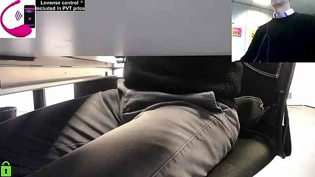 Snapshot of pliko chatting on March 2025 11:33:02 AM pliko online show from March 2025 11:33:02 AM