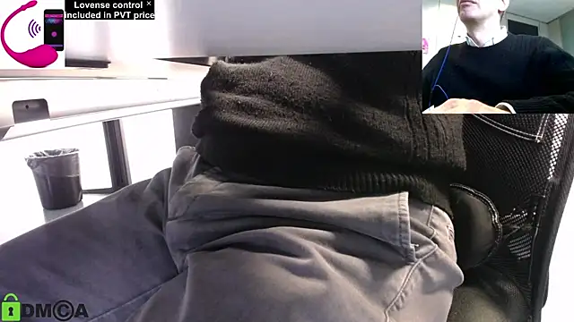 Snapshot of pliko chatting on March 2025 09:44:02 AM pliko online show from March 2025 09:44:02 AM