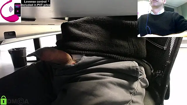 Snapshot of pliko chatting on March 2025 03:40:02 PM pliko online show from March 2025 03:40:02 PM