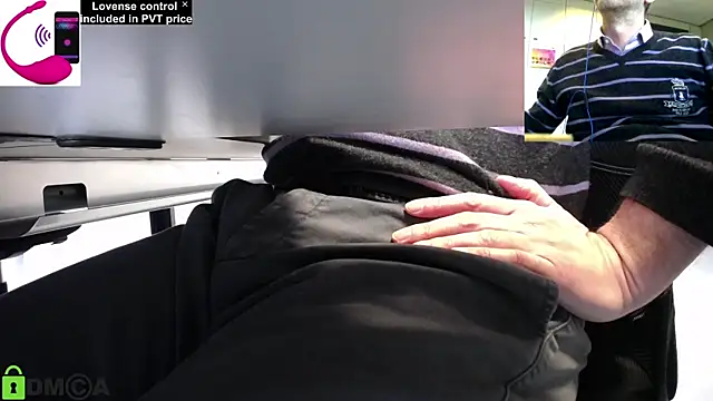 Snapshot of pliko chatting on March 2025 10:03:02 AM pliko online show from March 2025 10:03:02 AM