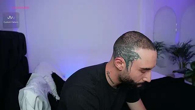 Snapshot of the_lucky_men__ chatting on January 2025 01:47:01 AM the lucky men online show from January 2025 01:47:01 AM