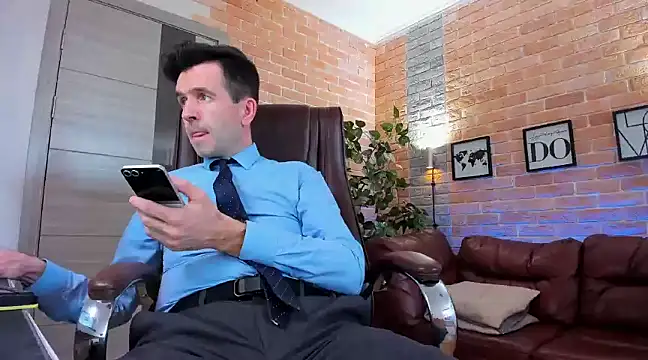 SteveTiger online show from February 2025 12:03:02 PM