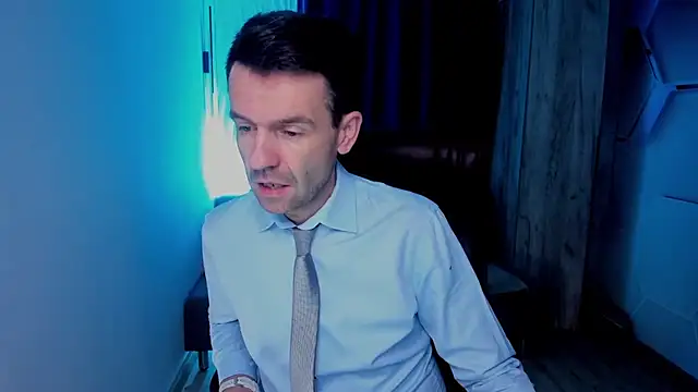 SteveTiger online show from October 2025 03:40:02 AM