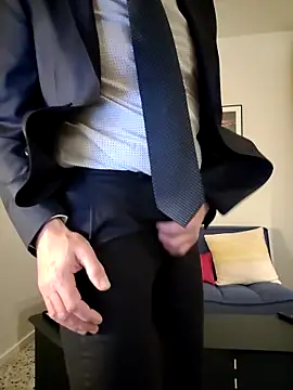 Snapshot of Justforoneday chatting on December 2025 09:31:02 PM Justforoneday online show from December 2025 09:31:02 PM