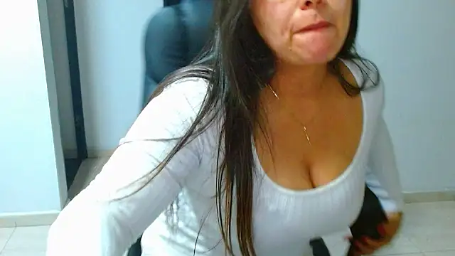 Ixchel Anaid online show from March 2026 02:55:02 AM