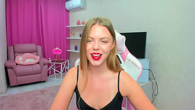 Strawberrye online show from February 2026 03:24:01 AM