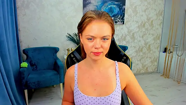 Snapshot of Strawberrye chatting on April 2026 03:22:01 AM Strawberrye online show from April 2026 03:22:01 AM