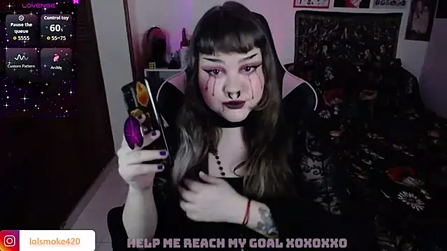 Snapshot of Bdsm_and_fries chatting on October 2025 10:33:02 PM Bdsm and fries online show from October 2025 10:33:02 PM