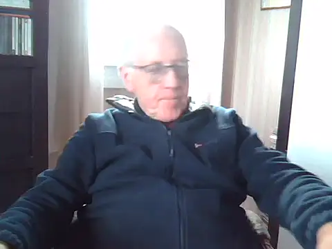 johnjohn622662 online show from April 2026 02:04:02 PM