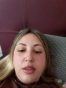 sofiabichota online show from April 2026 10:48:01 AM