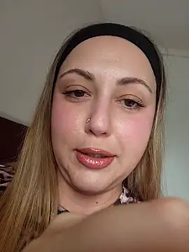 sofiabichota online show from April 2026 03:42:02 PM