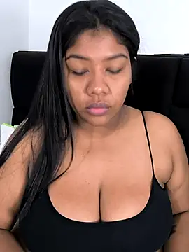 Snapshot of paola091 chatting on March 2025 11:03:01 AM paola091 online show from March 2025 11:03:01 AM