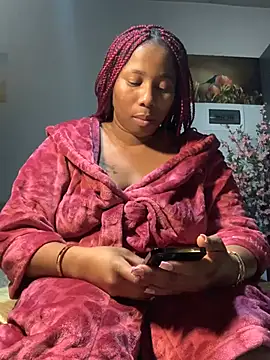 Snapshot of CurvyDesire1 chatting on February 2025 12:41:02 AM CurvyDesire1 online show from February 2025 12:41:02 AM