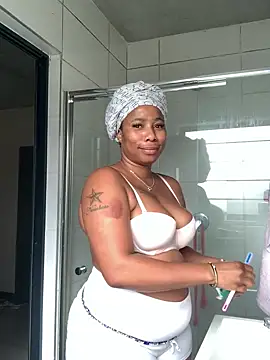 Snapshot of CurvyDesire1 chatting on March 2025 07:47:02 AM CurvyDesire1 online show from March 2025 07:47:02 AM