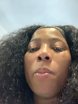 Snapshot of CurvyDesire1 chatting on September 2025 06:47:02 AM CurvyDesire1 online show from September 2025 06:47:02 AM