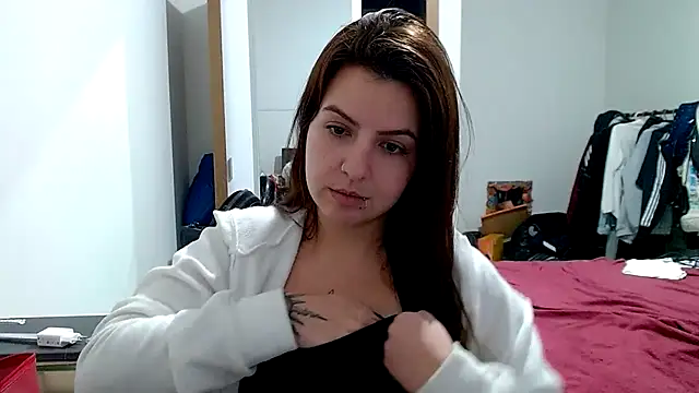 chelbyy online show from September 2025 02:12:01 AM