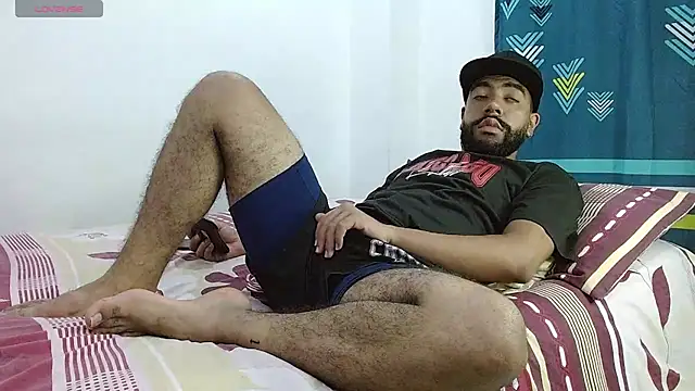 Snapshot of Aroon_Stonne chatting on March 2025 04:46:01 AM Aroon Stonne online show from March 2025 04:46:01 AM