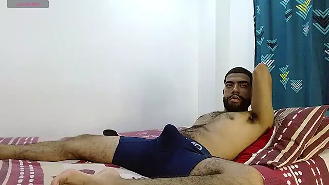 Snapshot of Aroon_Stonne chatting on March 2025 04:57:02 AM Aroon Stonne online show from March 2025 04:57:02 AM