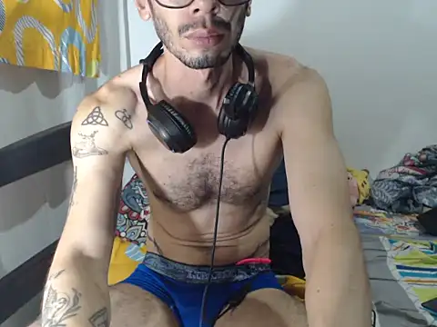 alisterxxx online show from July 2026 02:42:01 AM