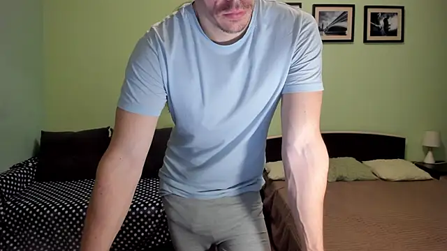 Marrymepls online show from April 2026 06:10:01 PM