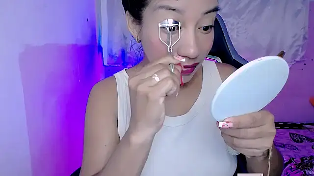 Snapshot of ninatiny chatting on October 2025 09:57:01 AM ninatiny online show from October 2025 09:57:01 AM