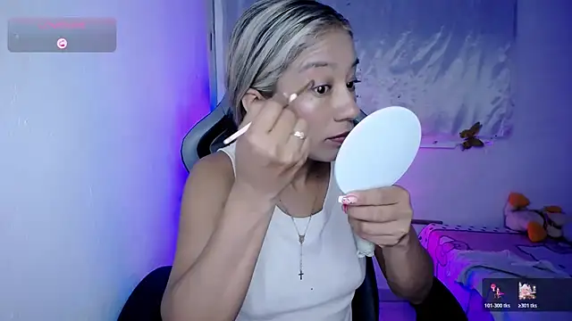 Snapshot of ninatiny chatting on November 2025 08:48:02 AM ninatiny online show from November 2025 08:48:02 AM