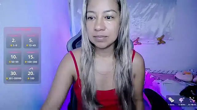 Snapshot of ninatiny chatting on November 2025 10:25:02 AM ninatiny online show from November 2025 10:25:02 AM