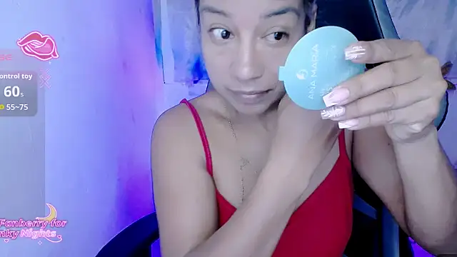 Snapshot of ninatiny chatting on November 2025 09:11:01 AM ninatiny online show from November 2025 09:11:01 AM