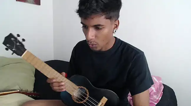 Snapshot of stevenosori chatting on December 2024 05:30:01 PM stevenosori online show from December 2024 05:30:01 PM