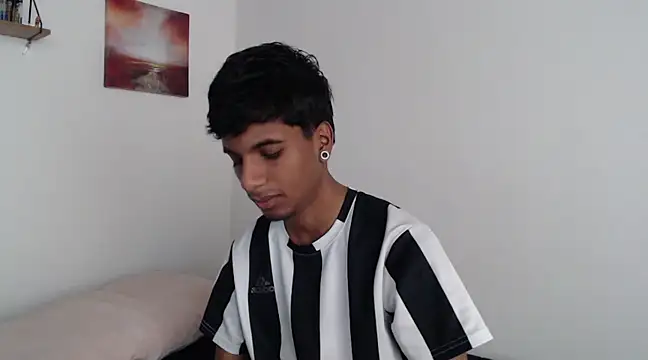 Snapshot of stevenosori chatting on January 2025 01:02:01 PM stevenosori online show from January 2025 01:02:01 PM