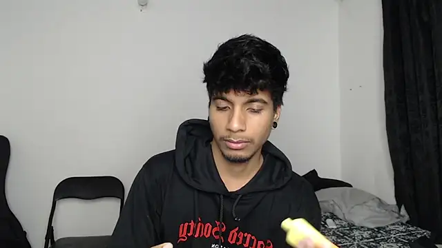 Snapshot of stevenosori chatting on October 2025 02:26:01 AM stevenosori online show from October 2025 02:26:01 AM