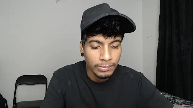 Snapshot of stevenosori chatting on November 2025 04:44:02 AM stevenosori online show from November 2025 04:44:02 AM